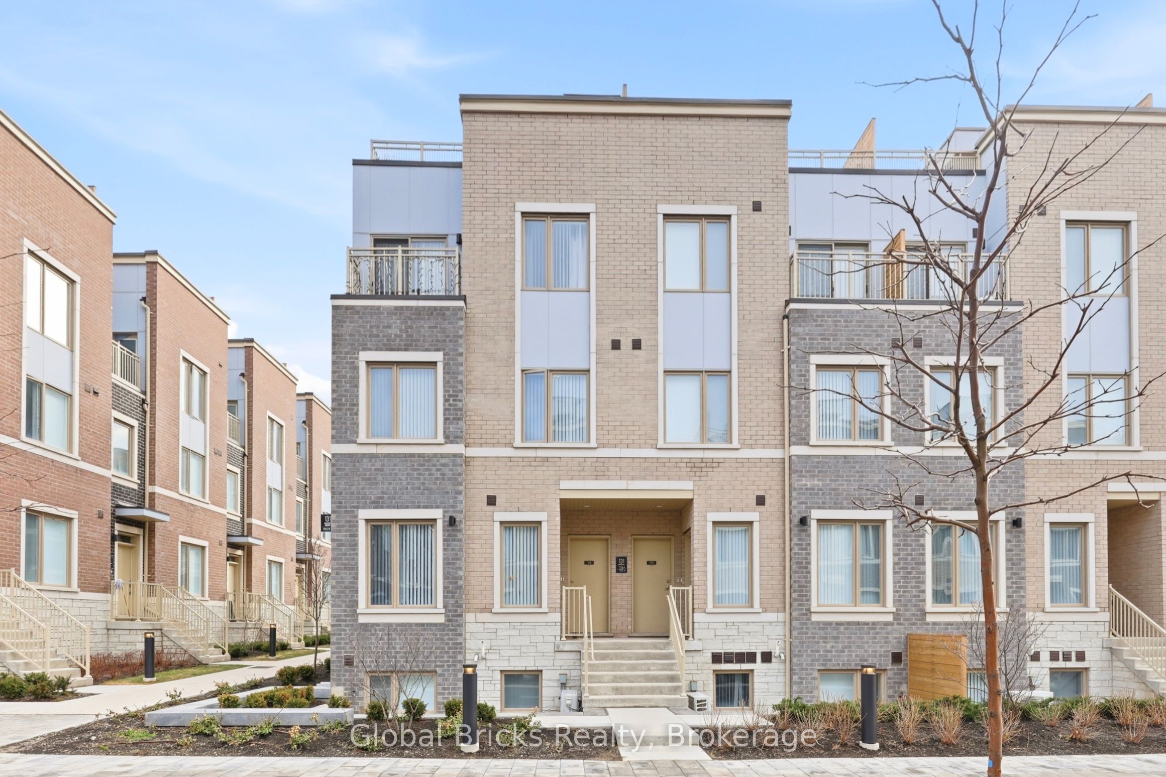 TH #210-131 Honeycrisp Crescent, Vaughan, ON, L4K 0N7 photo 3