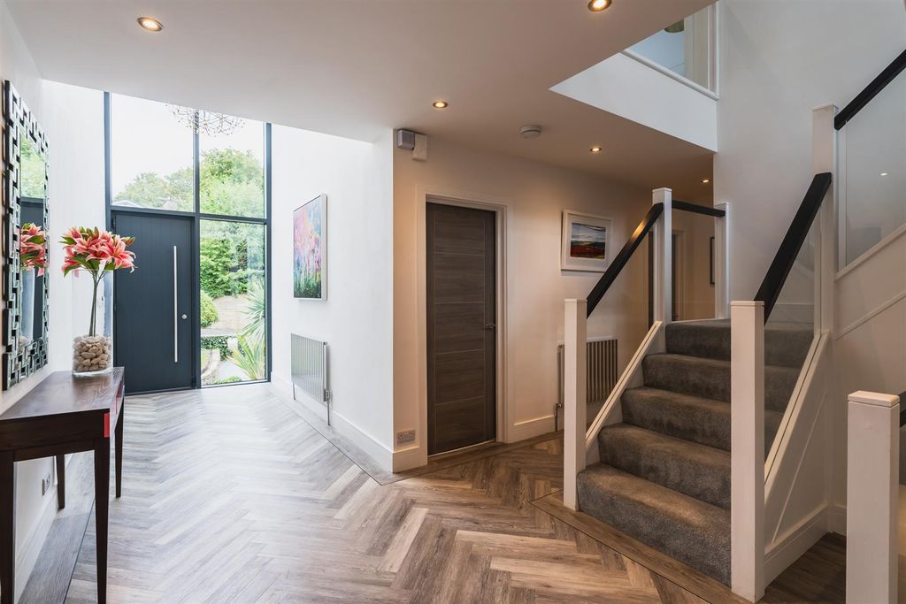 Additional image 6 of 6 bed detached house for saleCortworth Road, Sheffield S11