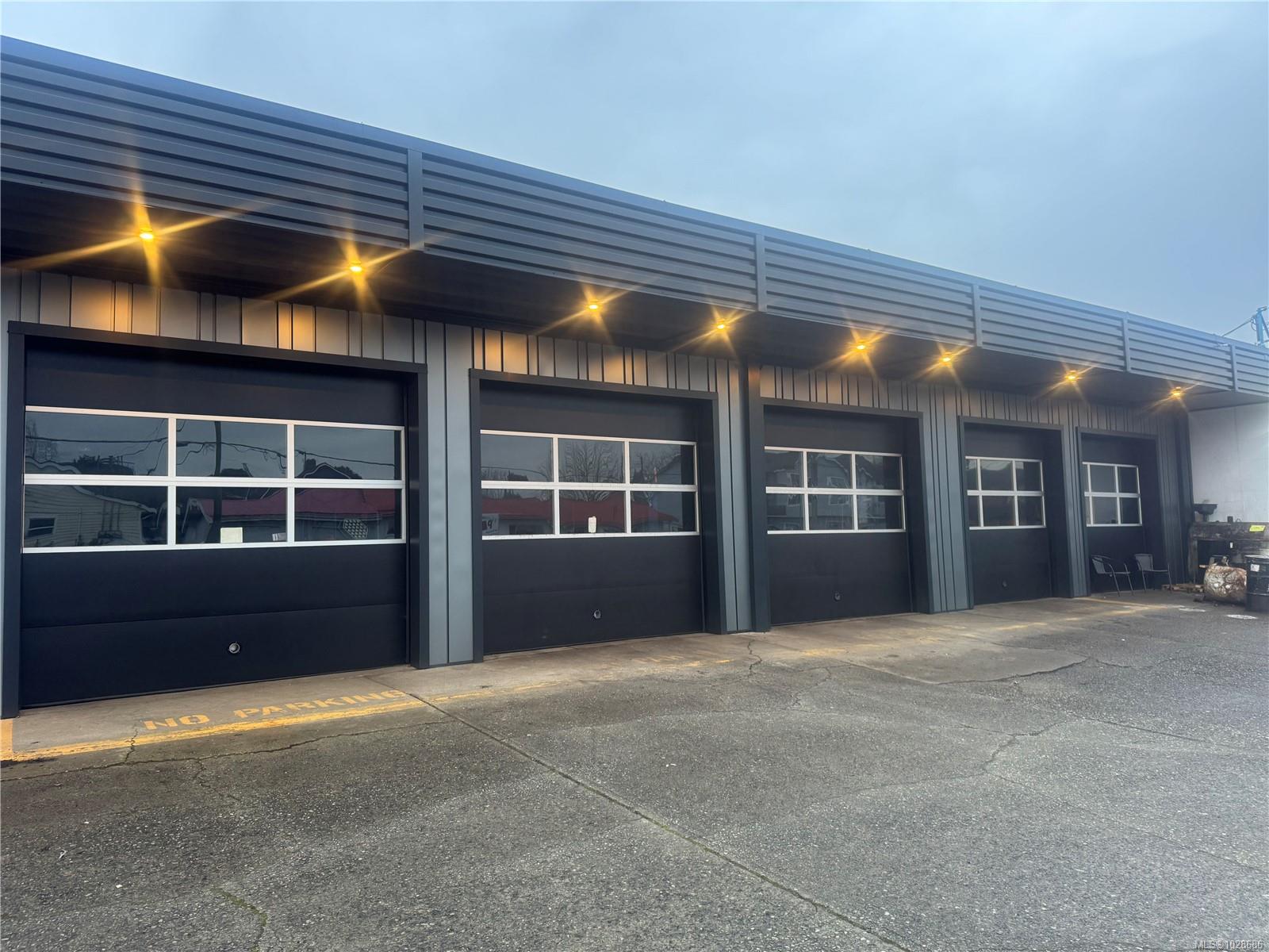 Additional image 2 of 555 Coronation Avenue, Duncan, BC, V9L 2T6