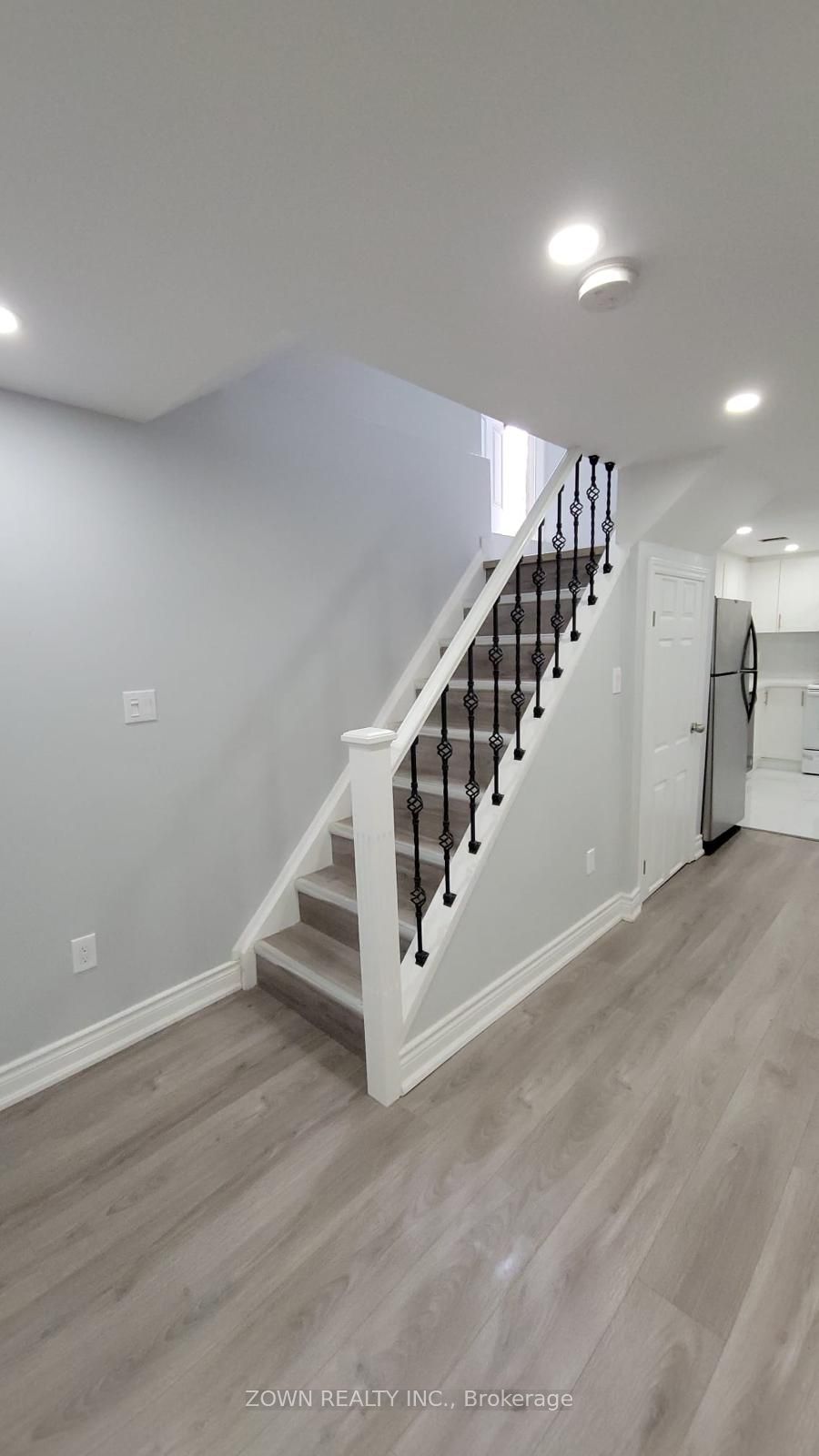 Additional image 3 of 1668 Portland Court, Pickering, ON, L1V 5L4