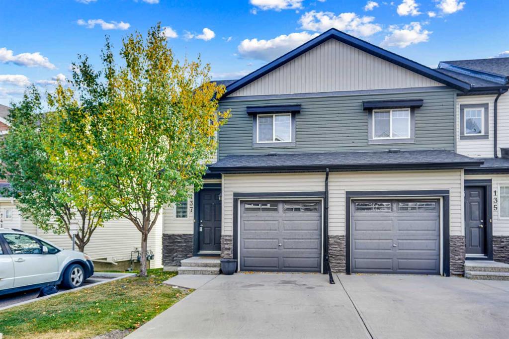 137 Pantego Lane NW, Calgary, AB, T3K 0T1