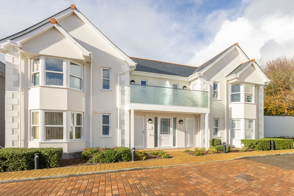 2 bed flat for saleTertre Lane, Vale, Guernsey GY3