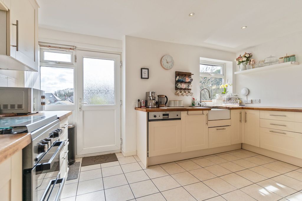 Additional image 3 of 4 bed semi-detached house for saleGlanwern Avenue, Newport NP19