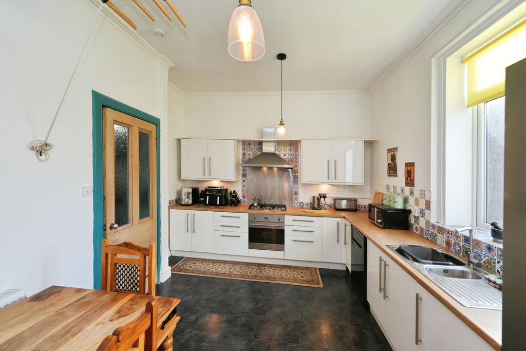 Additional image 2 of 3 bed flat for saleNorth Hamilton Street, Kilmarnock KA1