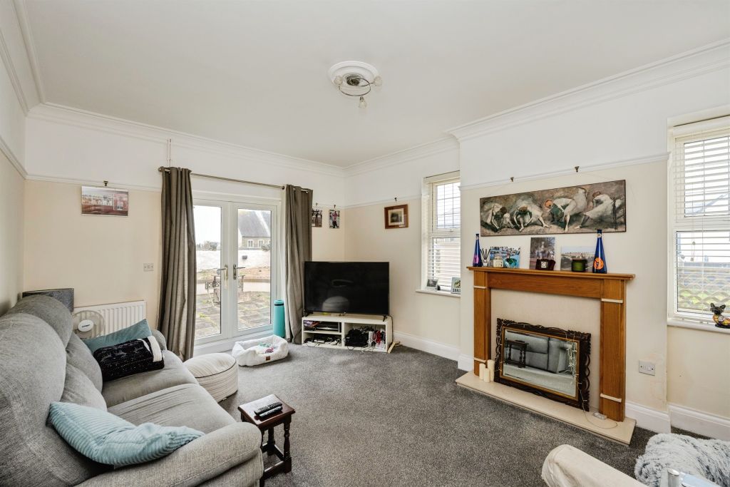 4 bed detached house for saleTrinity Lane, Penclawdd, Swansea SA4 photo 5