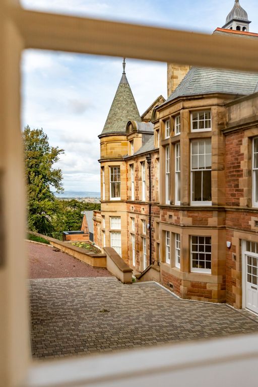 2 bed flat for saleSassoon Grove, Edinburgh EH10