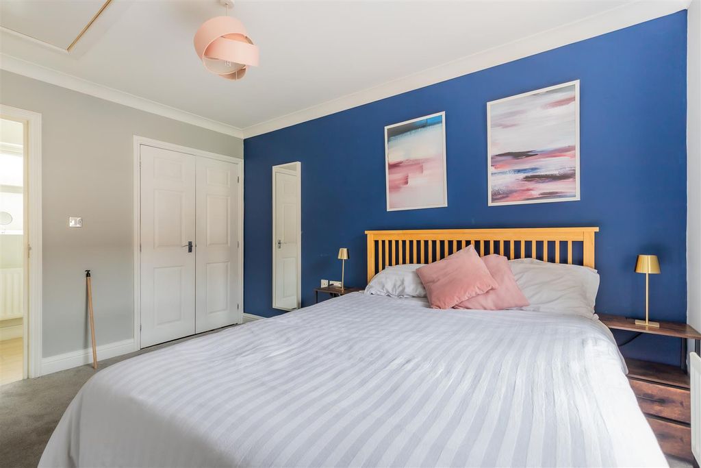 Additional image 10 of 4 bed terraced house for saleNant Y Wedal, Heath, Cardiff CF14
