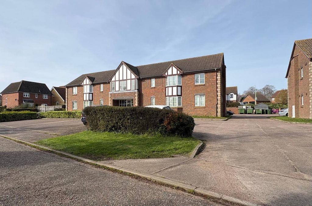 1 bed flat for saleDeben Road, St. James Court Deben Road IP17