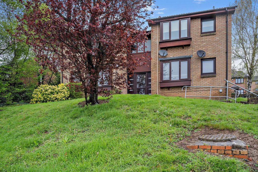 1 bed flat for saleForest View, Cardiff CF5