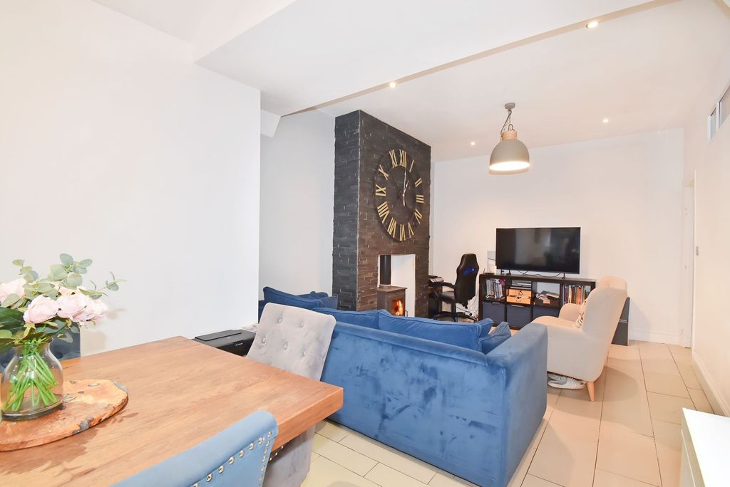 Additional image 9 of 3 bed semi-detached house for saleCarlton Road, Newport NP19