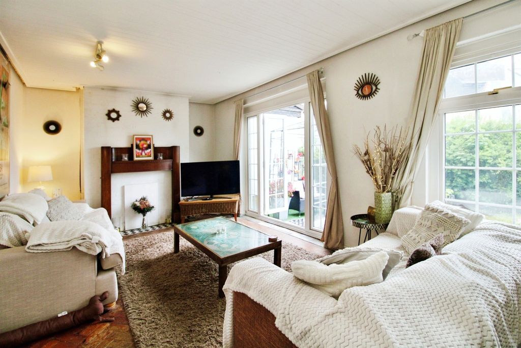 Additional image 3 of 3 bed semi-detached house for salePwllmawr Avenue, Rumney, Cardiff CF3