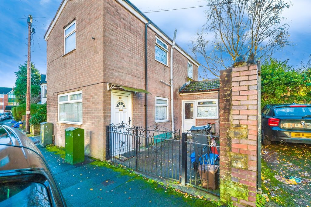 2 bed detached house for saleNewport Road, Roath, Cardiff CF24