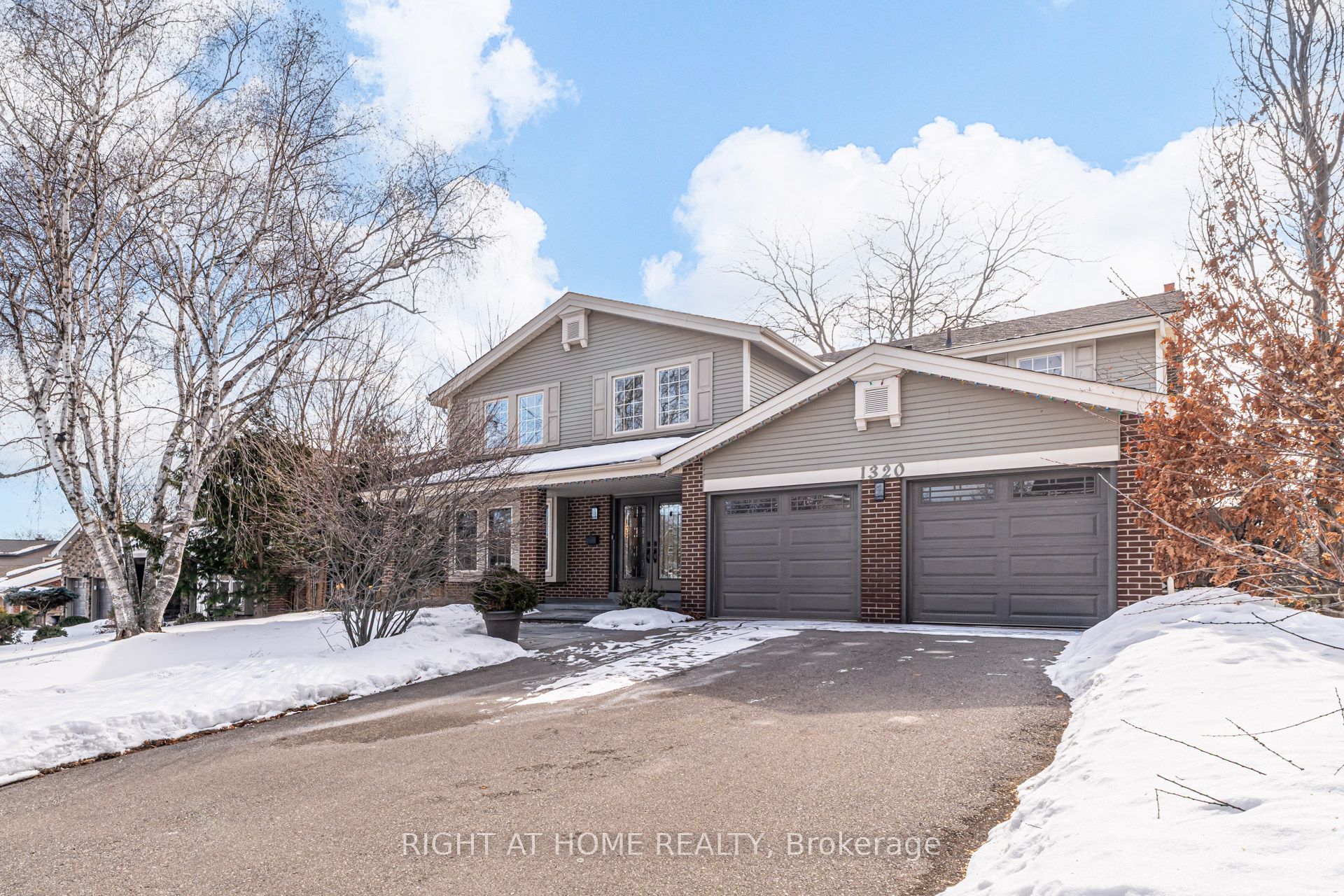 Additional image 2 of 1320 Monmouth Drive, Burlington, ON, L7P 3J6