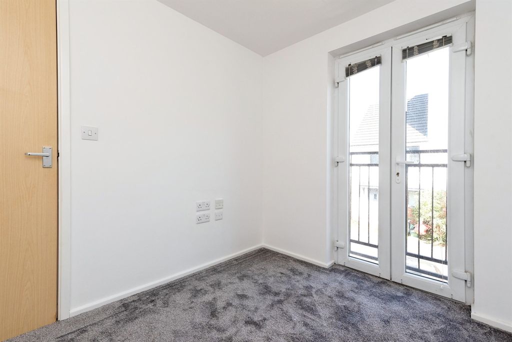 Additional image 6 of 2 bed flat for saleAriel Reach, Newport NP20