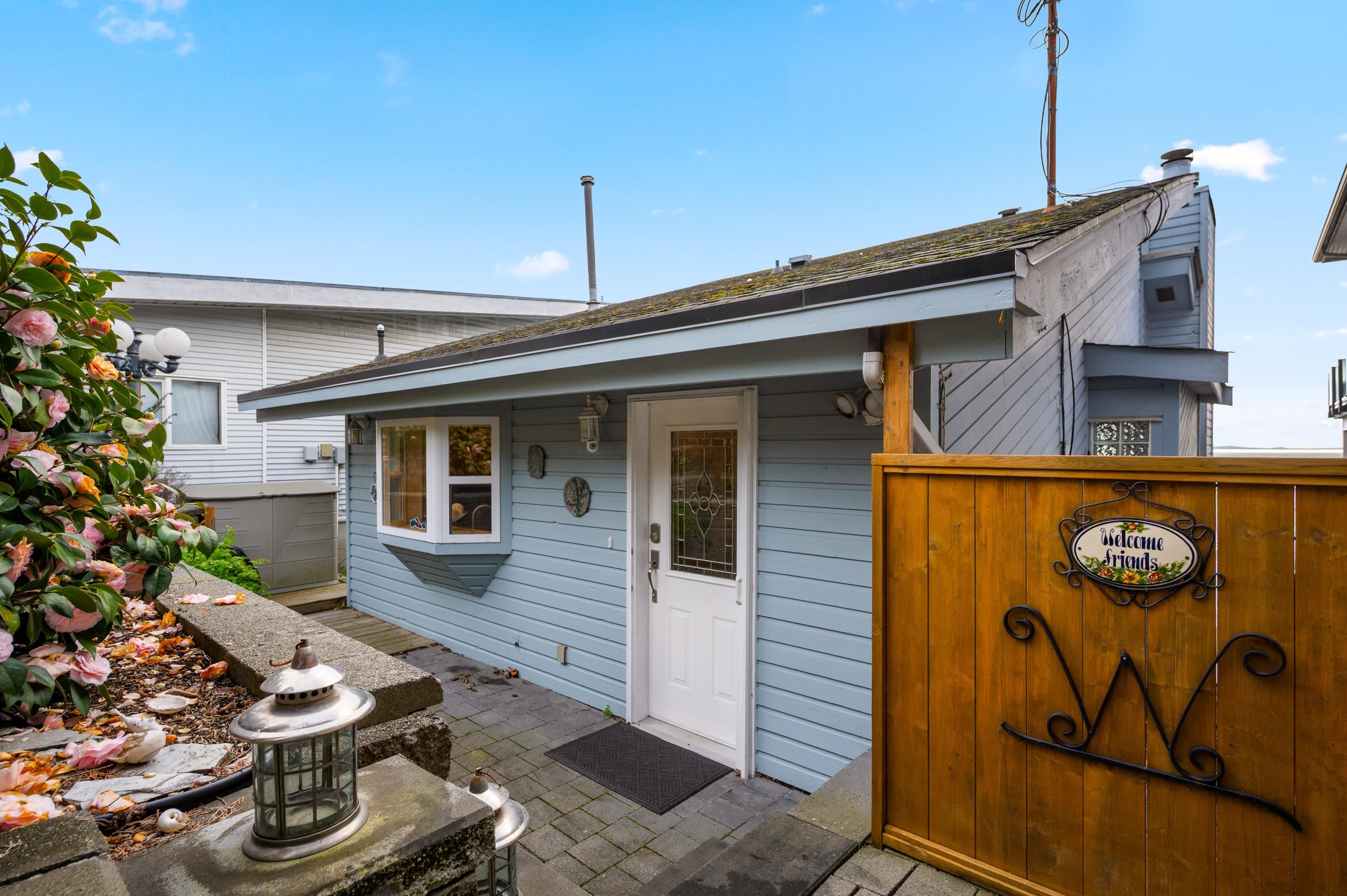 15456 Columbia Avenue, White Rock, BC, V4B 1K2 photo 4