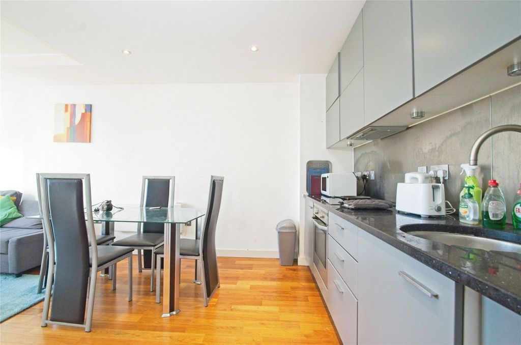 Additional image 2 of 1 bed flat for saleNewport Road, Cardiff, South Glamorgan CF24