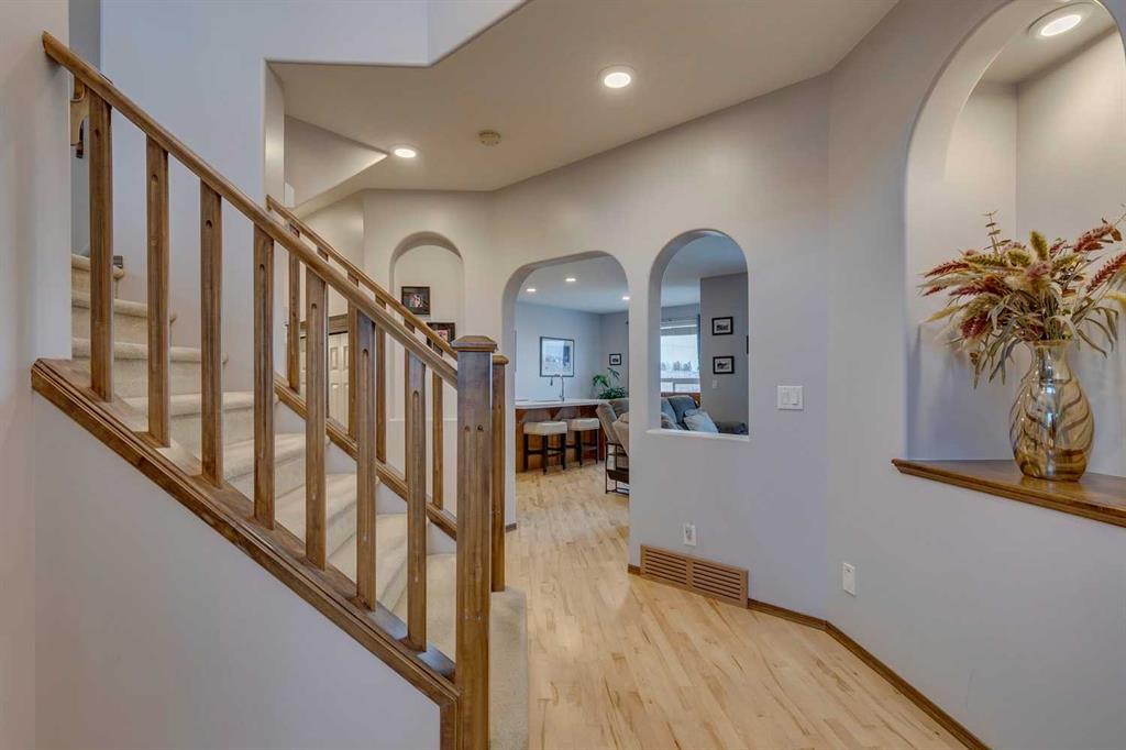 Additional image 6 of 100 Royal Oak Terrace NW, Calgary, AB, T3G 6A8