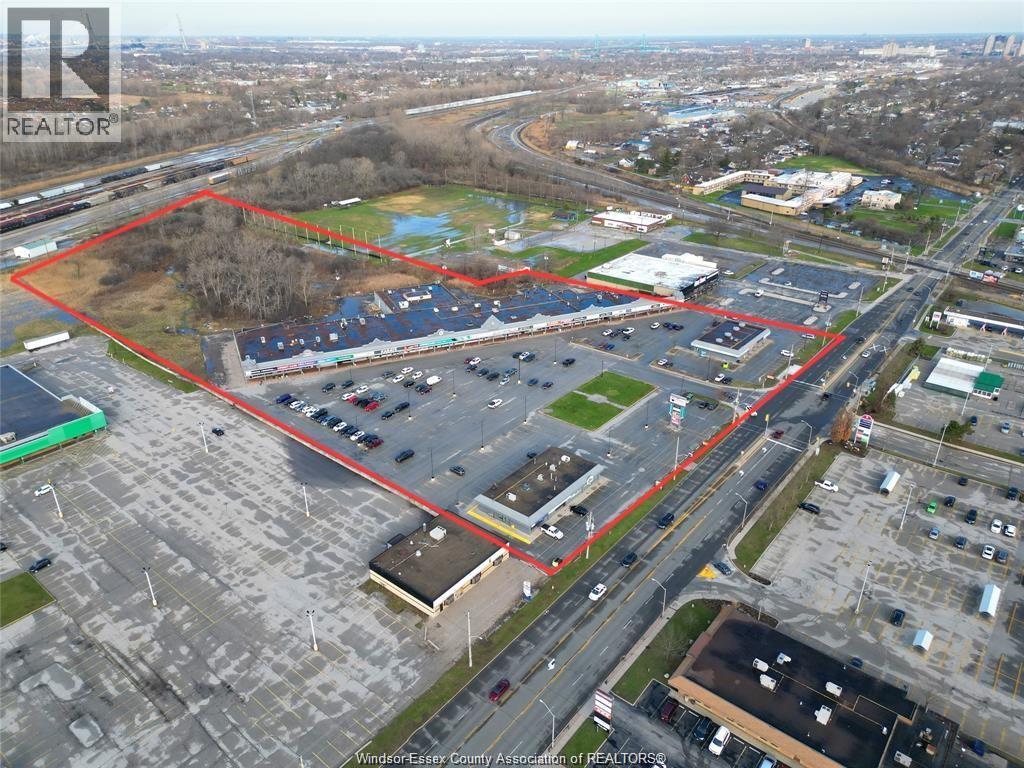Additional image 5 of 2469 Dougall , Windsor, ON, N8X1T3