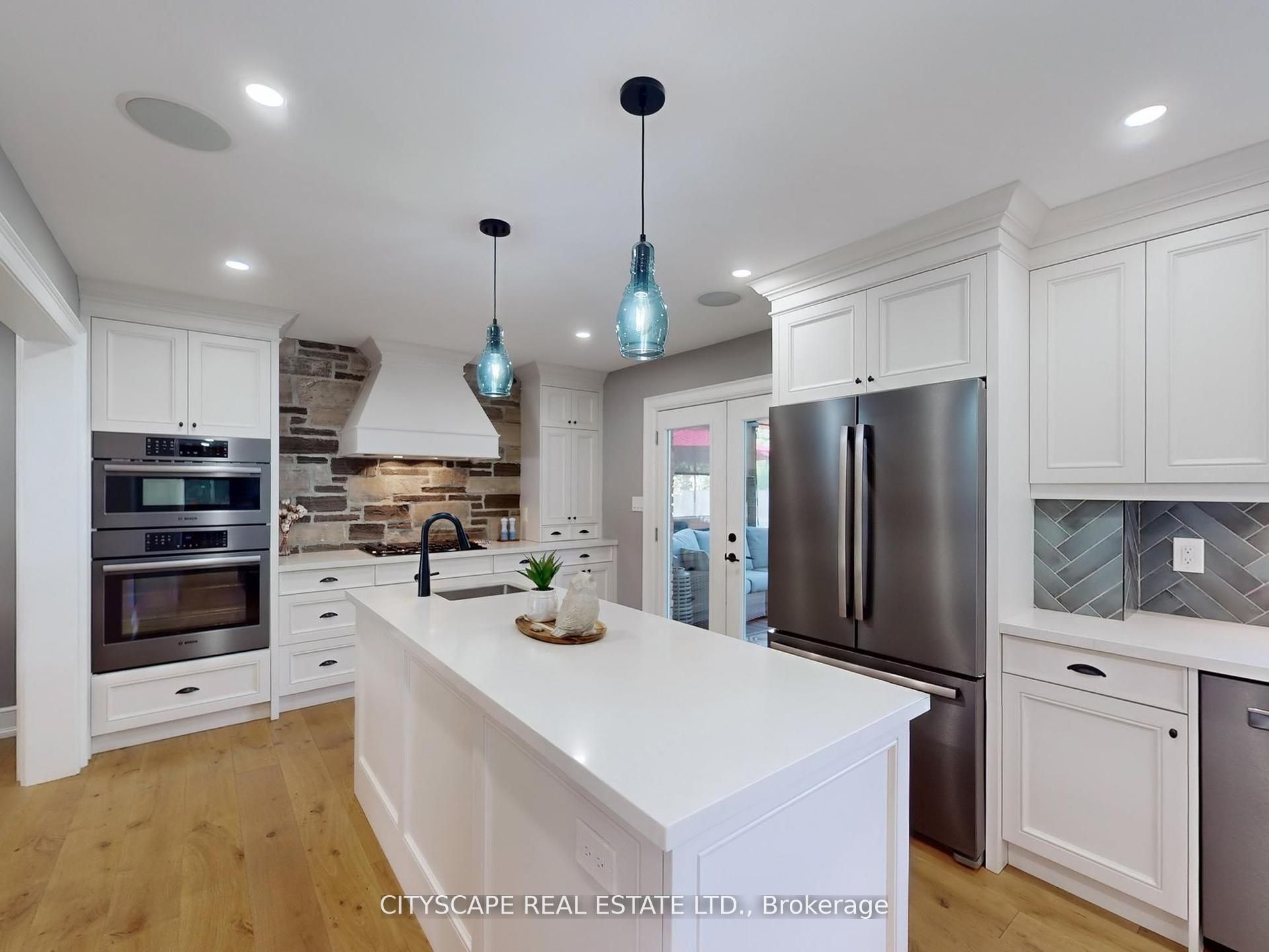 Additional image 5 of 2585 Kenna Court, Mississauga, ON, L5K 2K4
