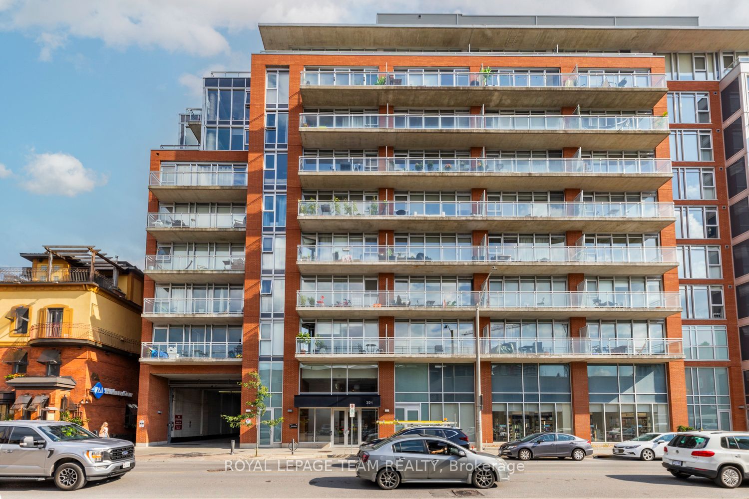 318-354 Gladstone Avenue, Ottawa, ON, K2P 0R4