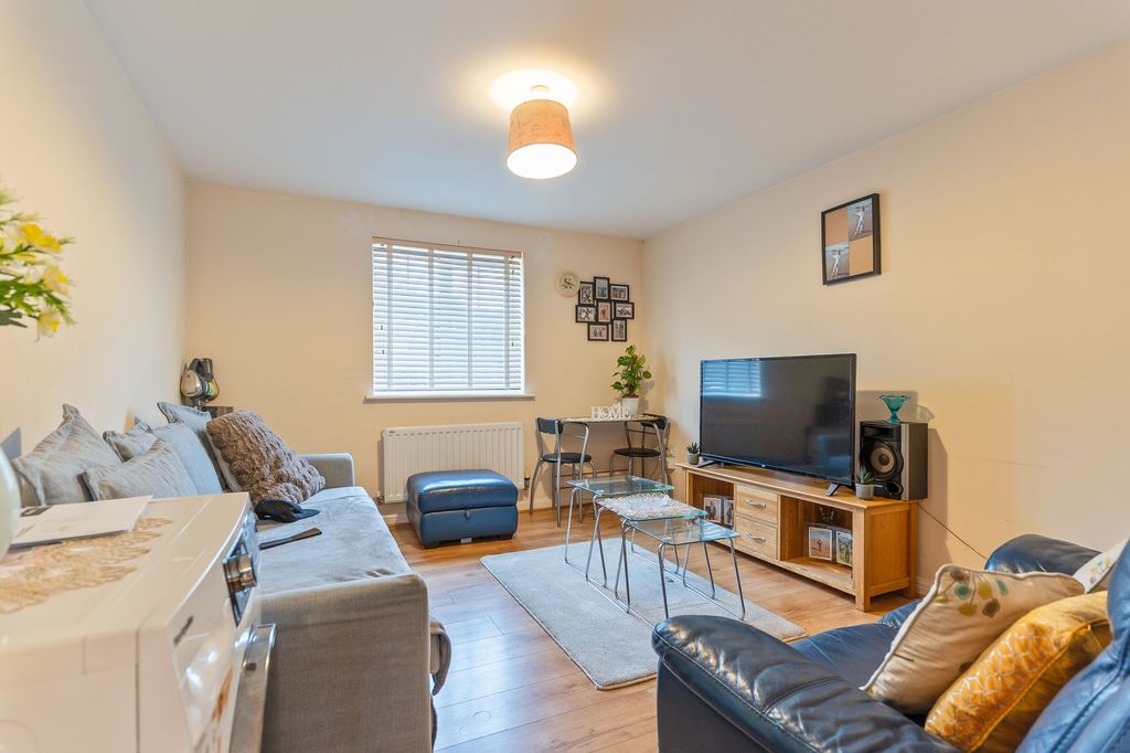 Additional image 4 of 2 bed flat for saleLlanidloes Mews, Newport NP10