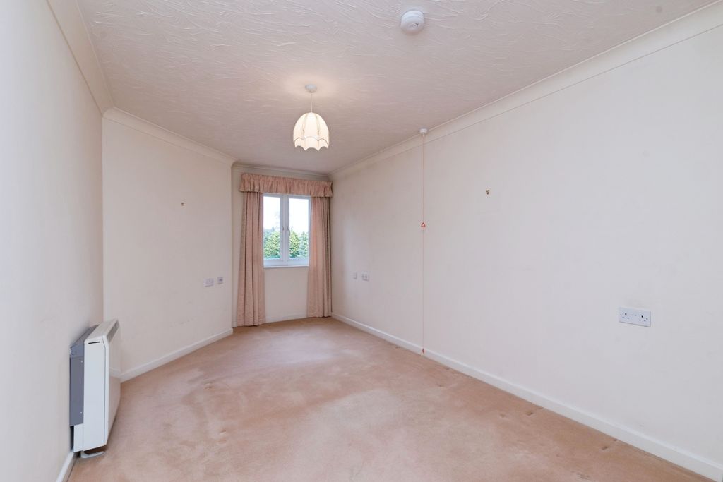 Additional image 5 of 1 bed flat for saleMonmouth Court, Newport NP20