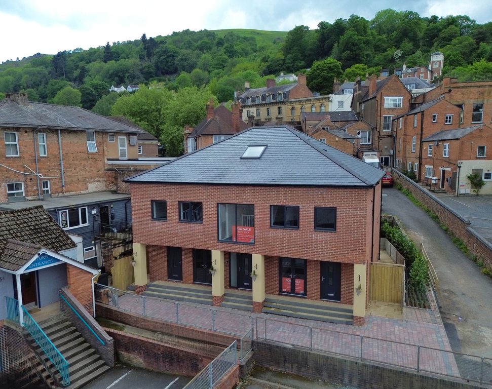 1 bed flat for saleEdith Walk, Great Malvern, Worcestershire WR14