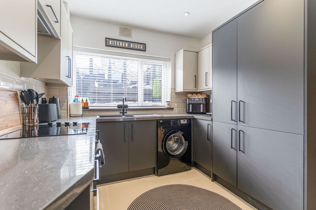 Additional image 2 of 3 bed terraced house for saleGlen View, Crumlin NP11