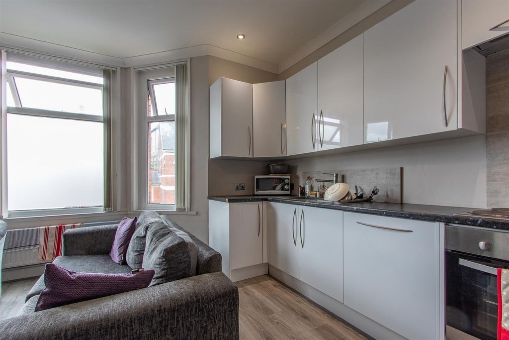 Additional image 2 of 8 bed semi-detached house for saleBryngwyn Road, Newport NP20