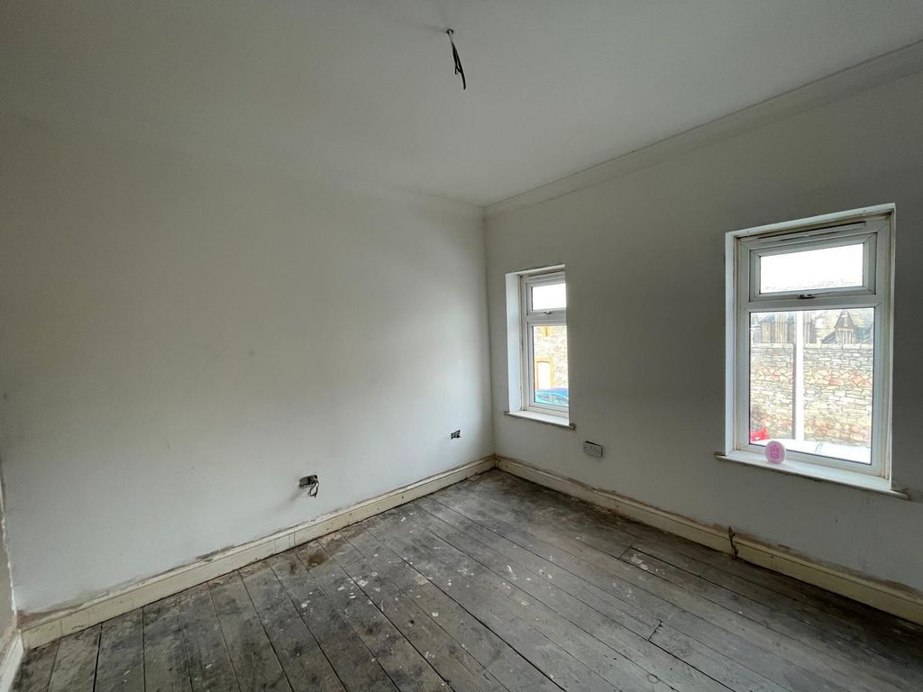 Additional image 4 of 4 bed terraced house for sale225, Lansdowne Road, Cardiff, South Wales CF5