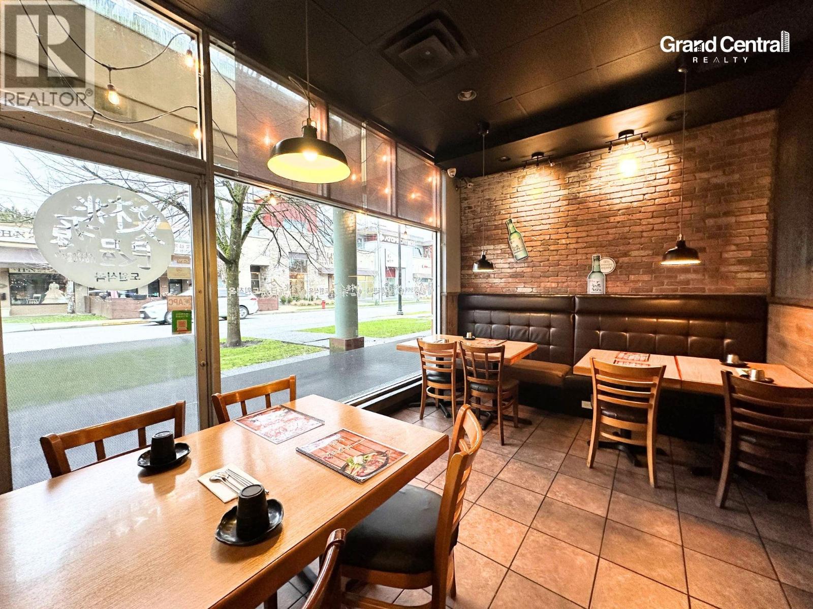 Additional image 3 of 1015-8580 Alexandra Road, Richmond, BC, V6X4B3