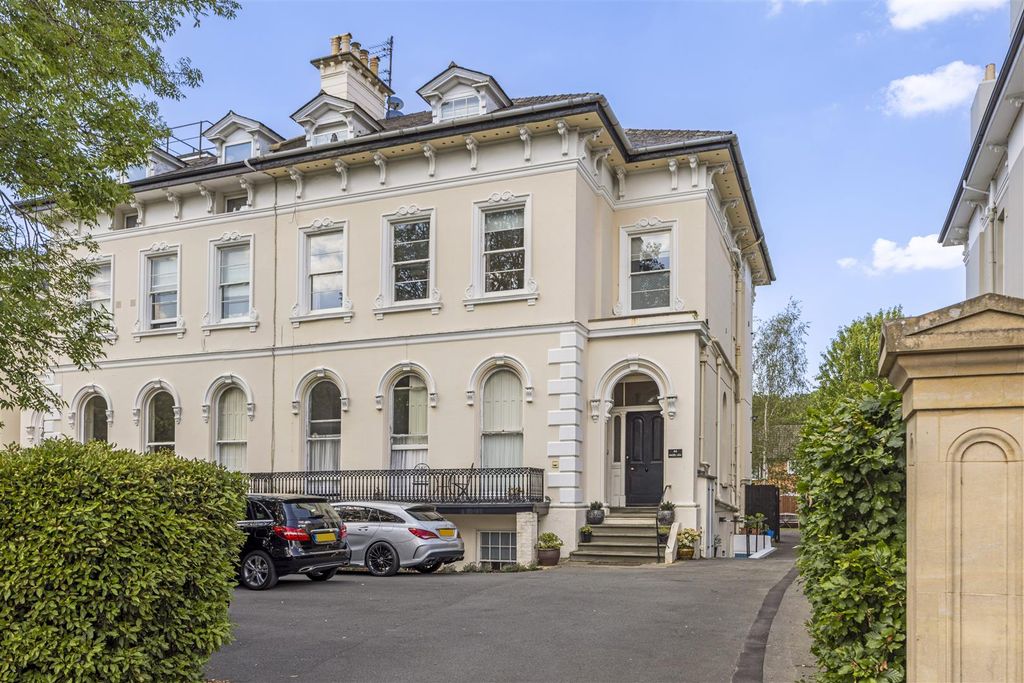 2 bed flat for saleLansdown Road, Cheltenham GL51