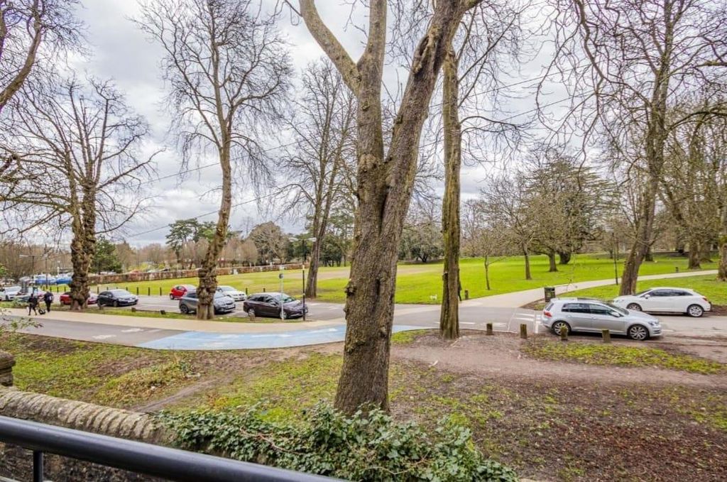 1 bed flat for saleCathedral Road, Pontcanna, Cardiff CF11