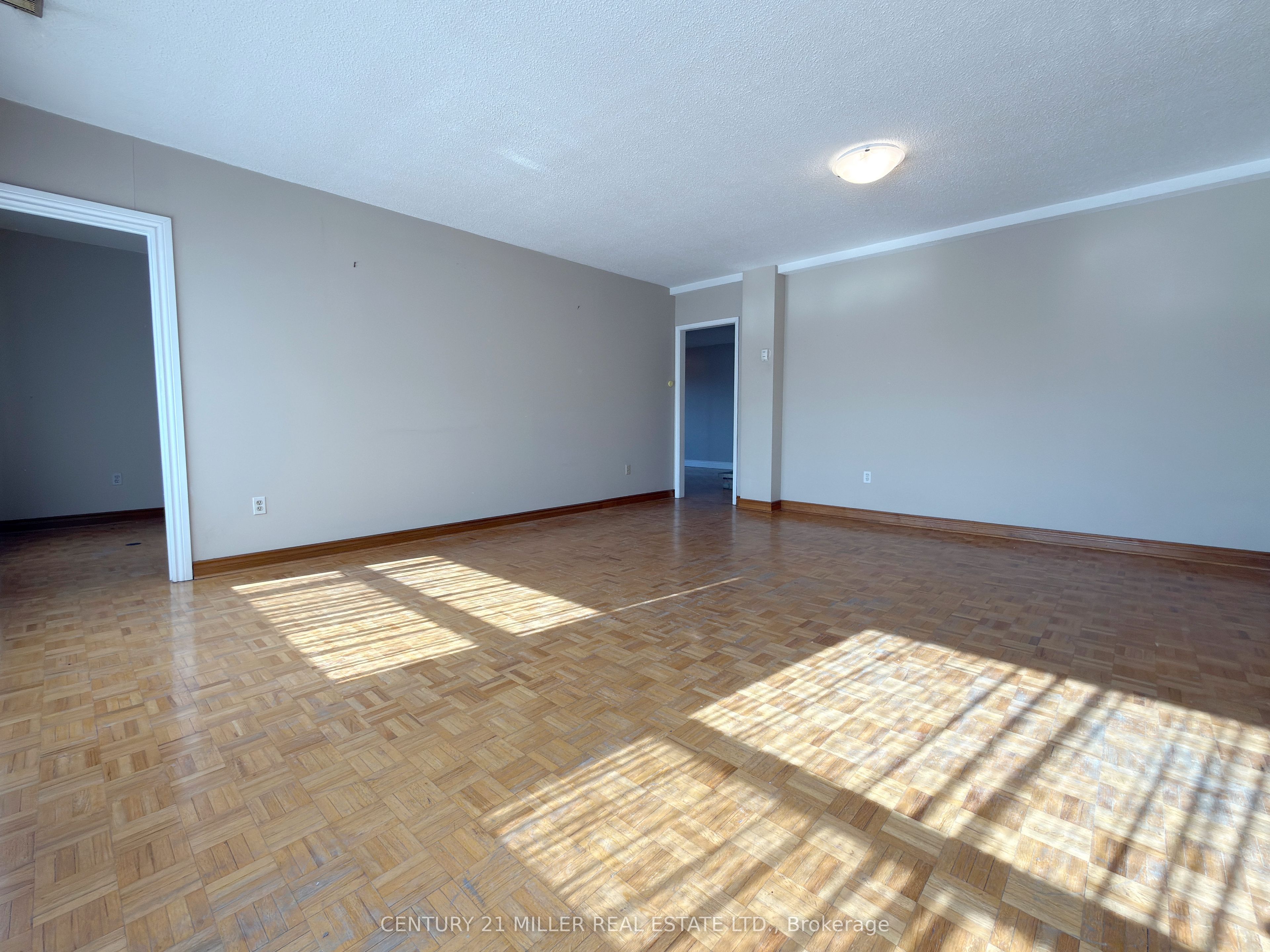 Additional image 3 of 1-438 Kerr Street, Oakville, ON, L6K 3C4