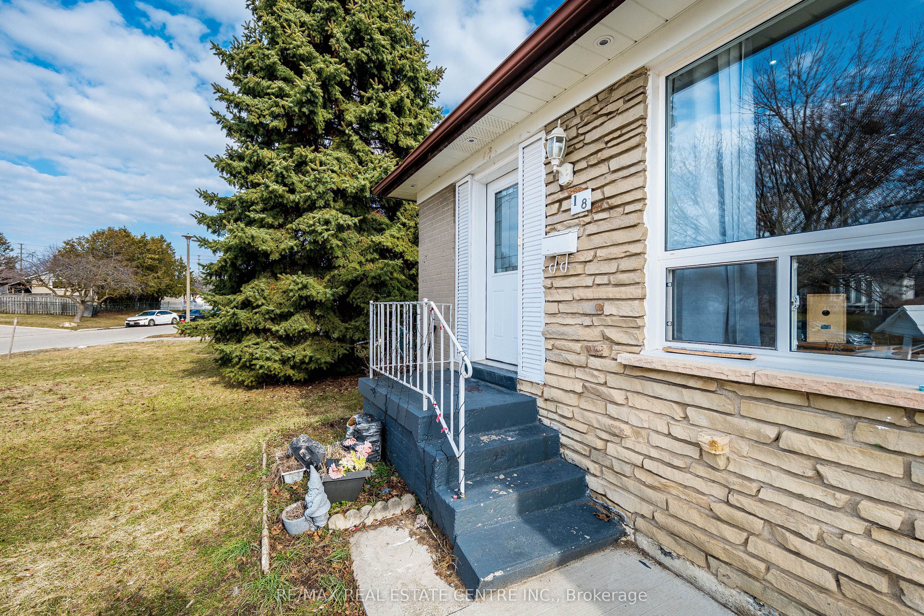 Additional image 3 of 18 Northwood Drive, Brampton, ON, L6X 2L2