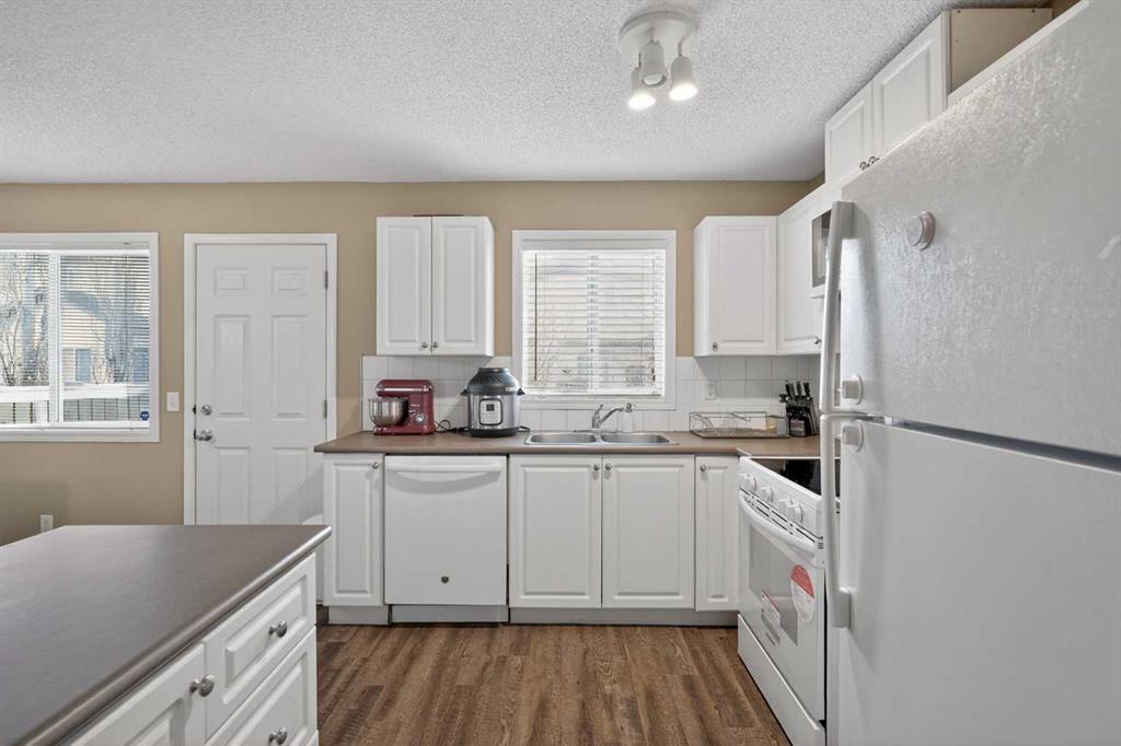 Additional image 4 of 260 Stonemere Place , Chestermere, AB, T1Z 1N2