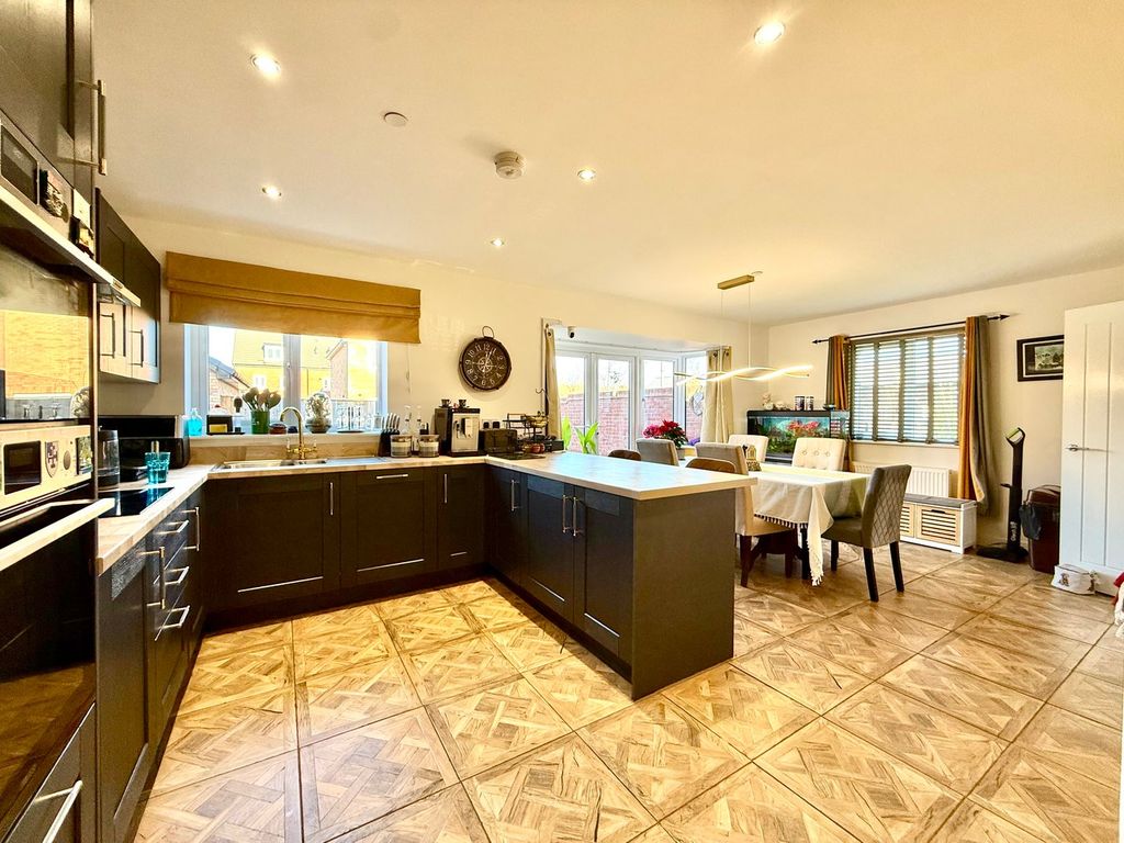 Additional image 5 of 4 bed detached house for saleTandem Mill Road, Newport NP19
