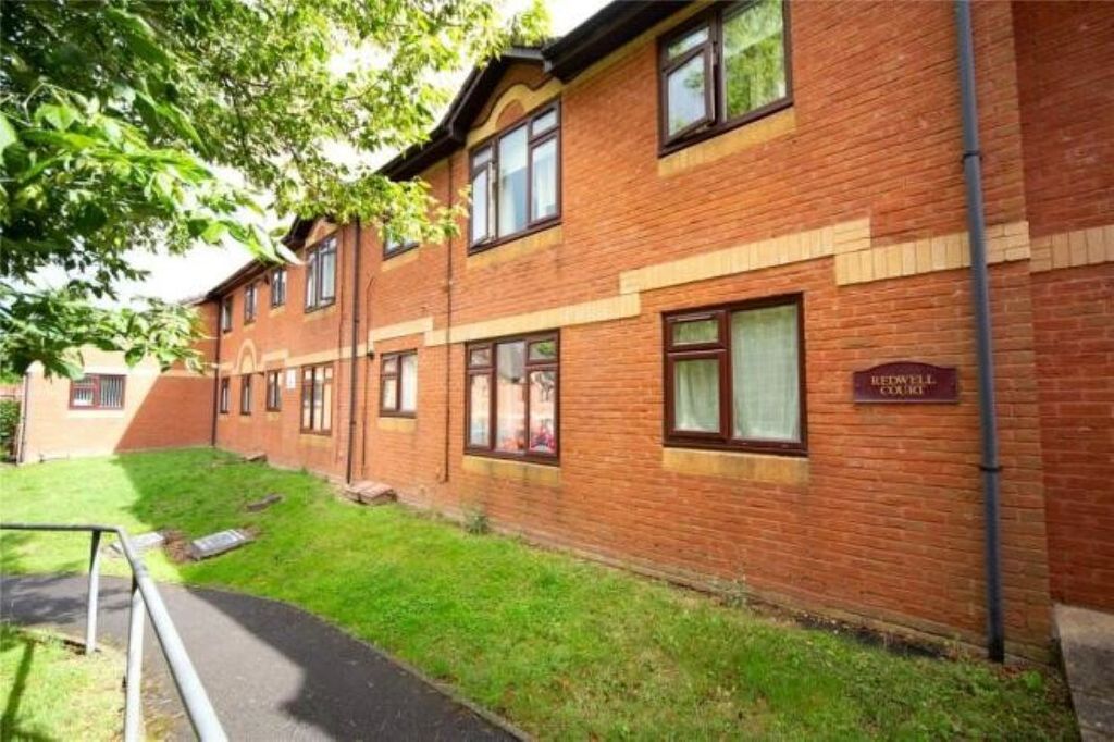 2 bed flat for saleTy-Gwyn Road, Penylan, Cardiff CF23