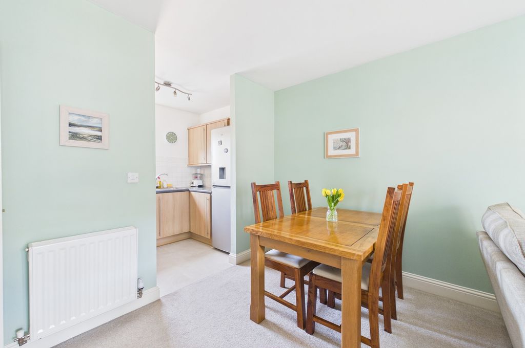 1 bed flat for saleGladeside, Cambridge CB4 photo 5