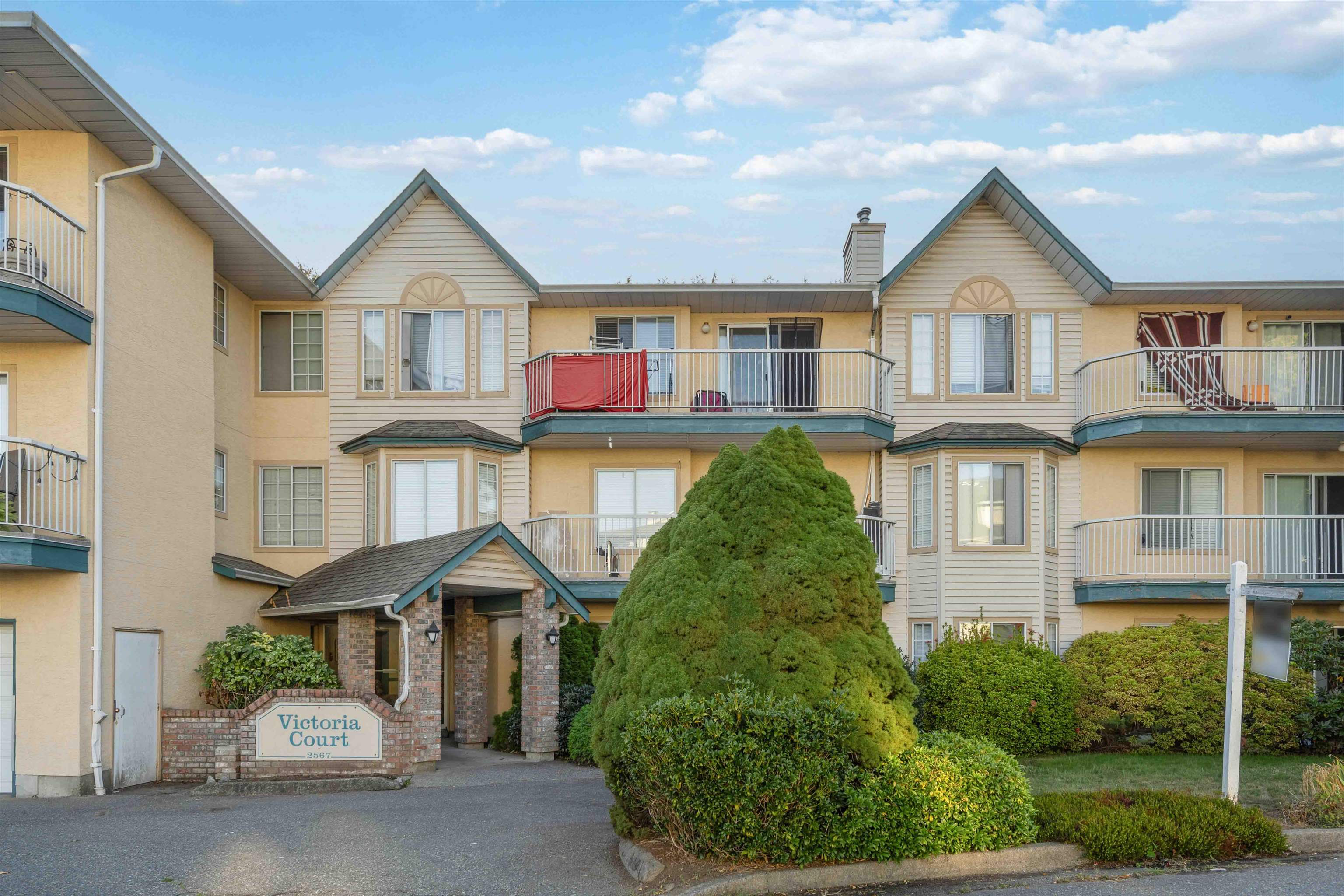 206-2567 Victoria Street, Abbotsford, BC, V2T 2T4