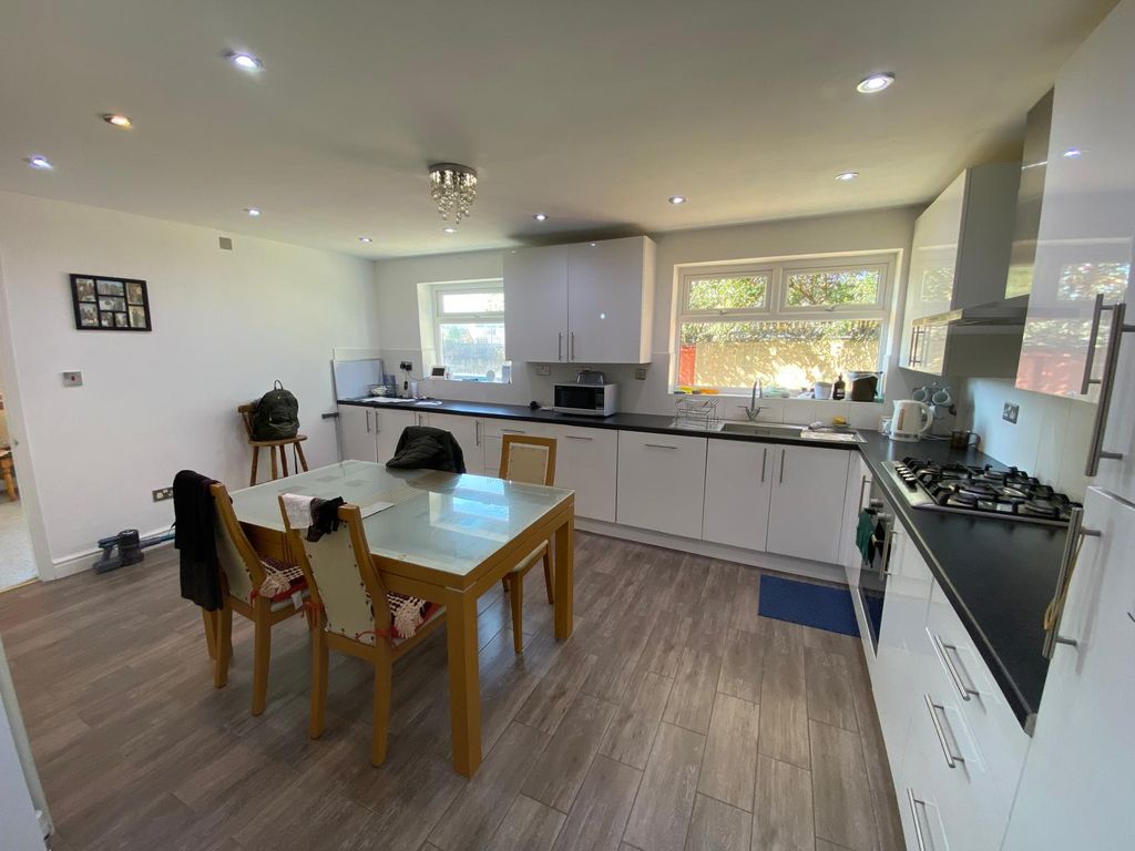 Additional image 2 of 5 bed detached house for salePowderham Drive, Cardiff CF11