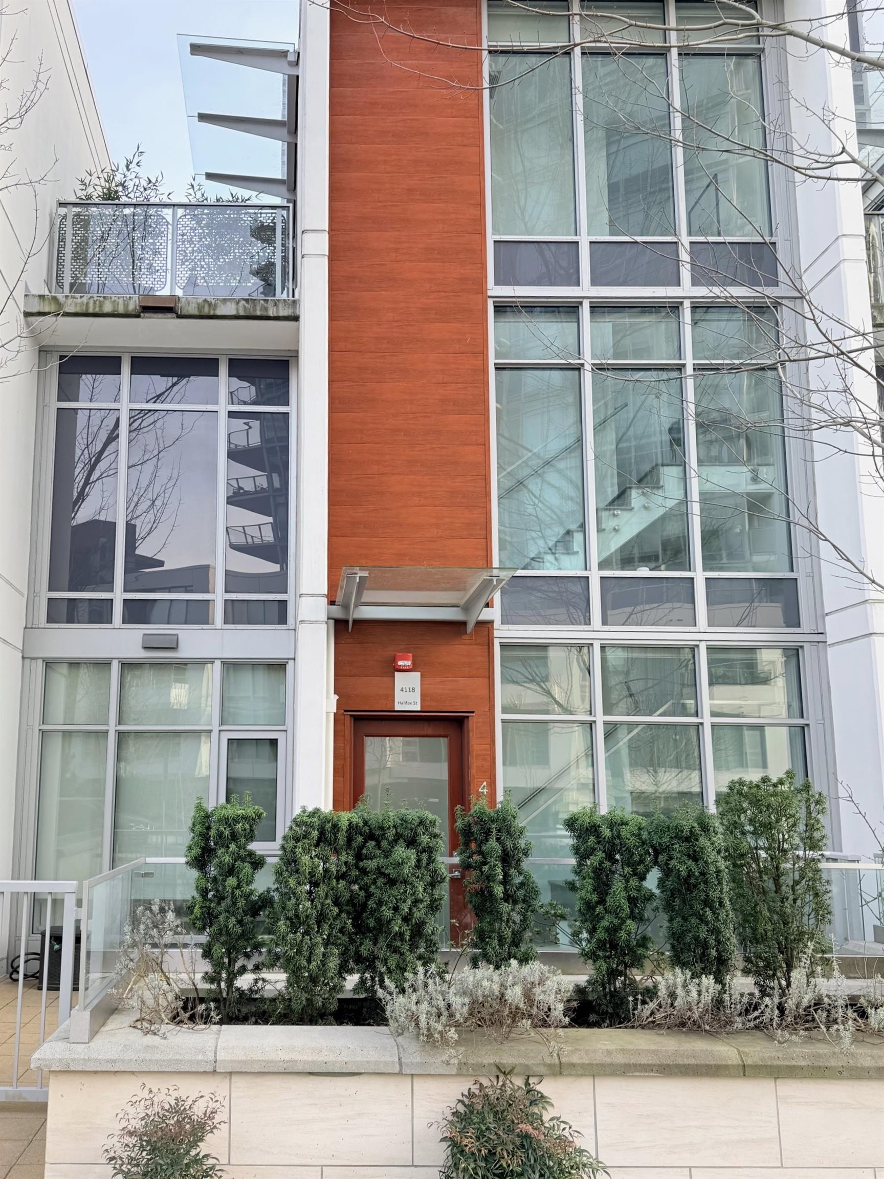 4118 Halifax Street, Burnaby, BC, V5C 0L2