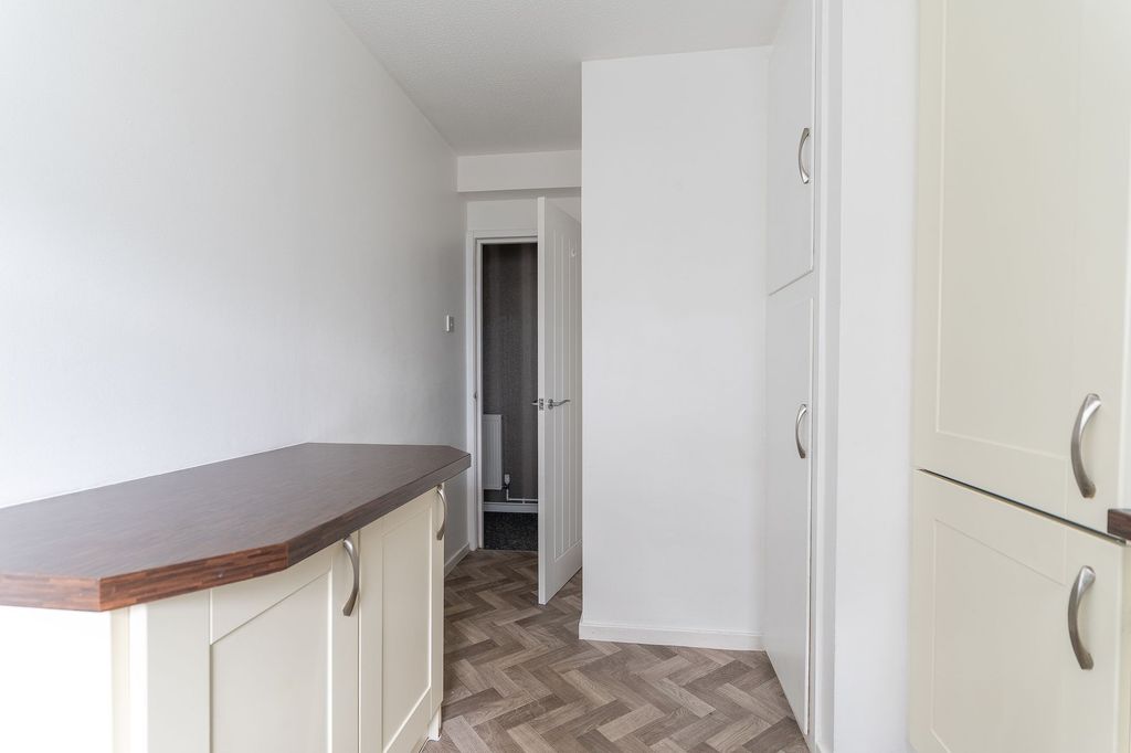 Additional image 3 of 2 bed flat for salePyle Road, Cardiff CF5