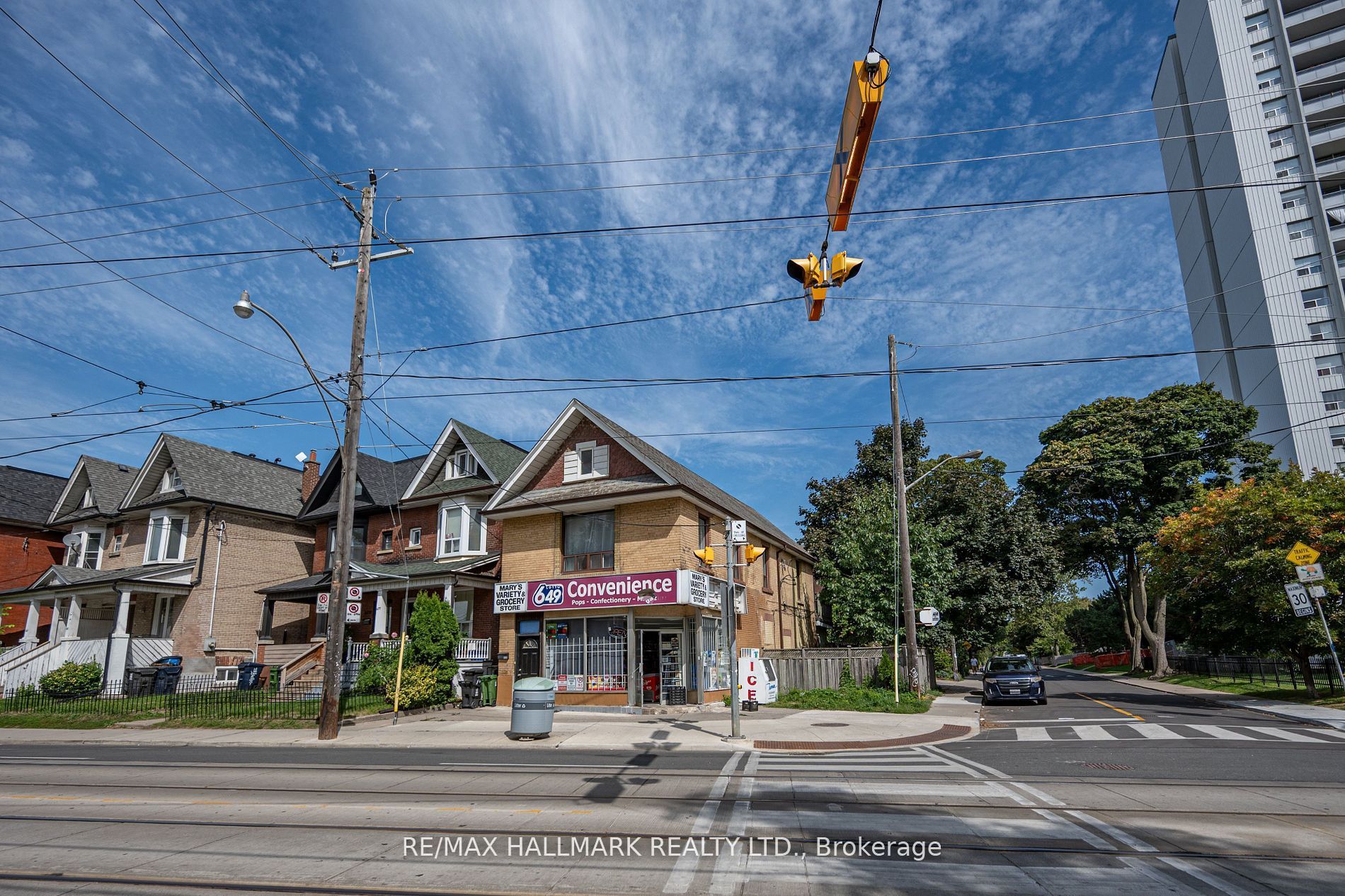 675 Broadview Avenue, Toronto, ON, M4K 2P4