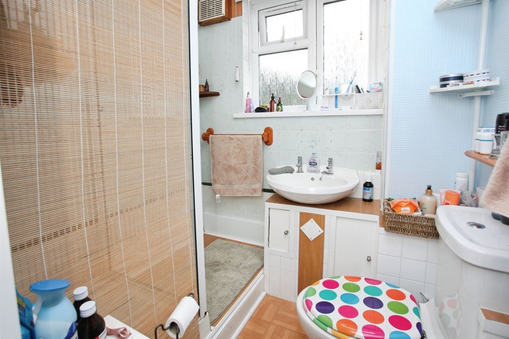Additional image 5 of 2 bed flat for saleWye Crescent, Bettws, Newport NP20