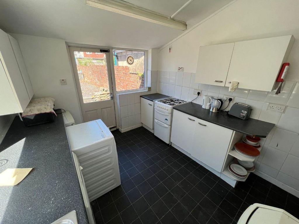 Additional image 5 of 5 bed terraced house for saleHeathfield Road, Cardiff CF14