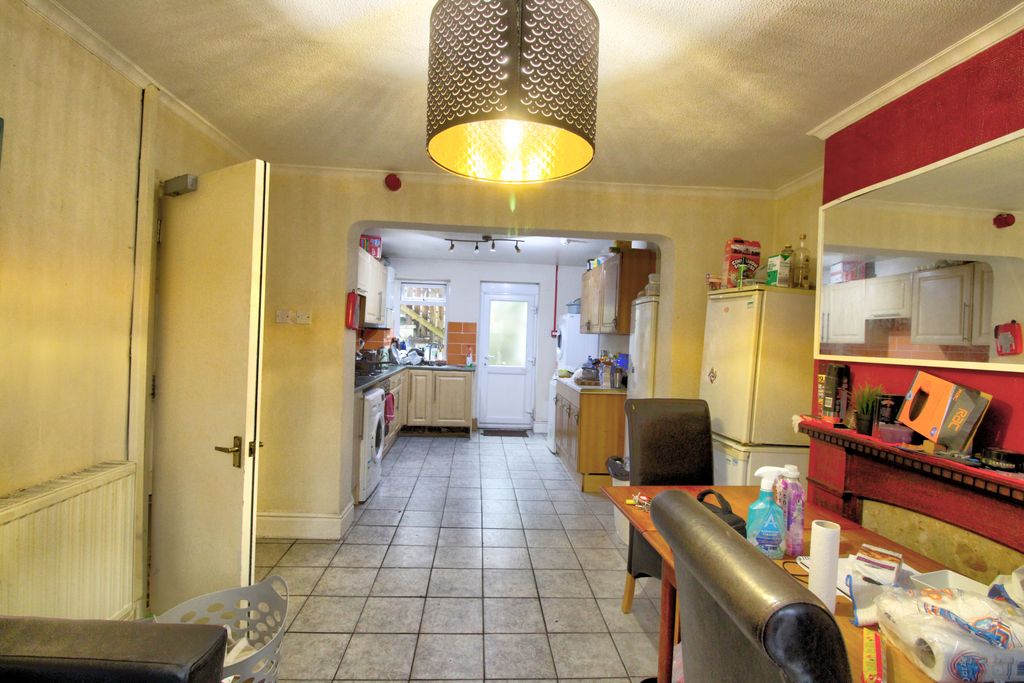 Additional image 7 of 4 bed terraced house for saleClyffard Crescent, Newport NP20
