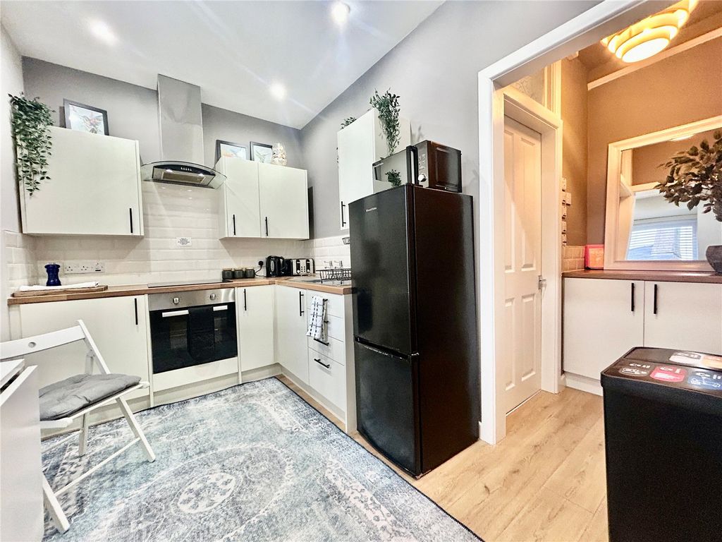 1 bed flat for saleBangor Road, Benllech, Isle Of Anglesey LL74