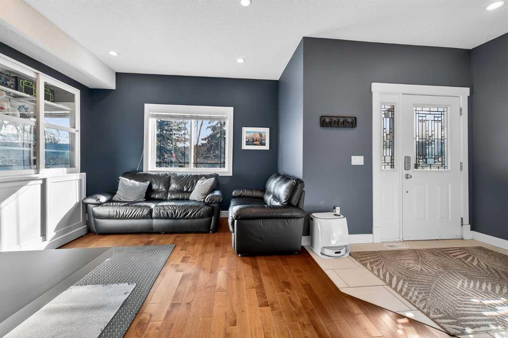 Additional image 4 of 7104 36 Avenue NW, Calgary, AB, T3B 1T8
