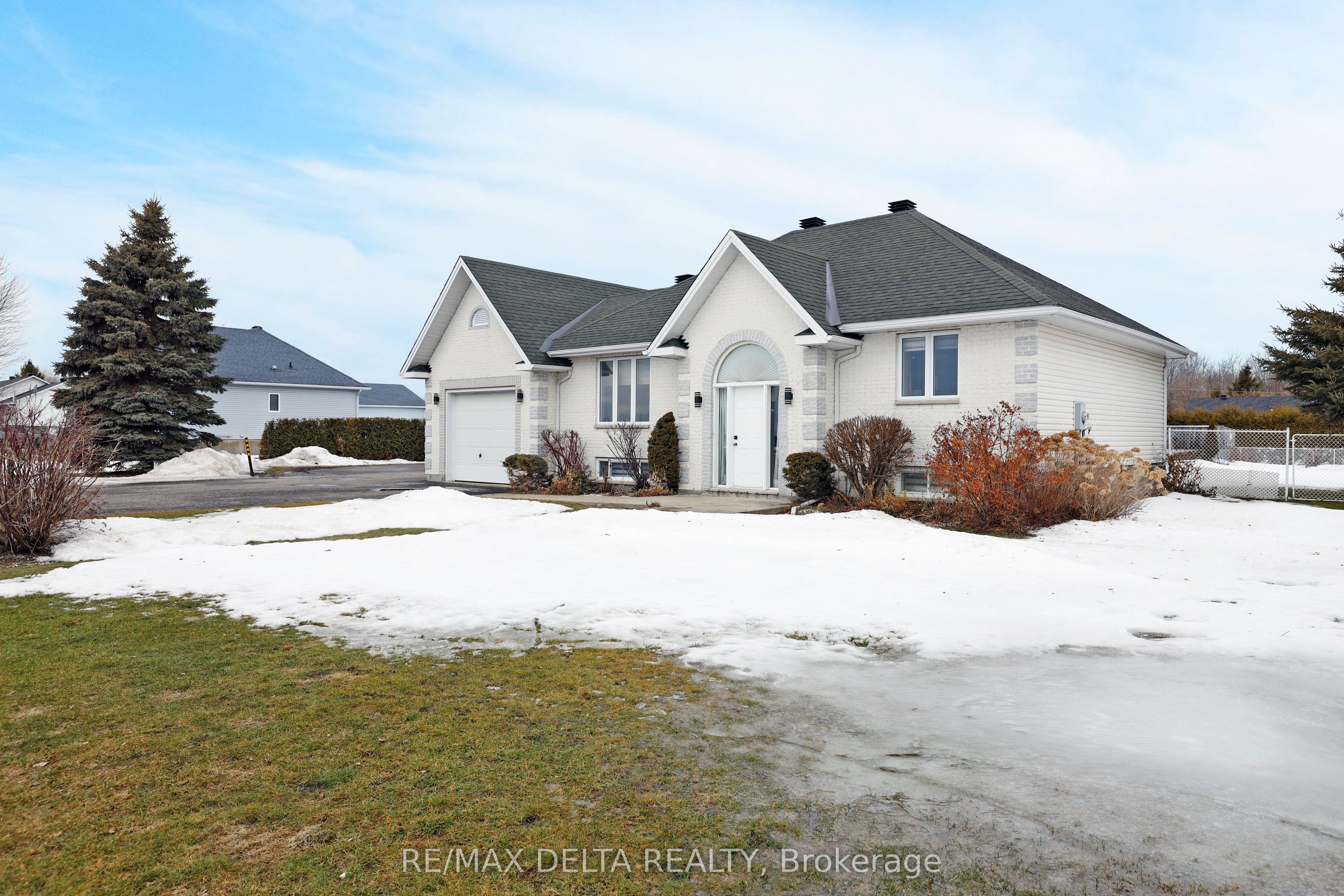 Additional image 3 of 2031 Devine Road, Ottawa, ON, K0A 3H0